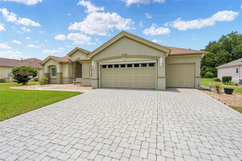 Photo of 13500 SE 97th Terrace Road, Summerfield, FL 34491 (MLS # OM724620)