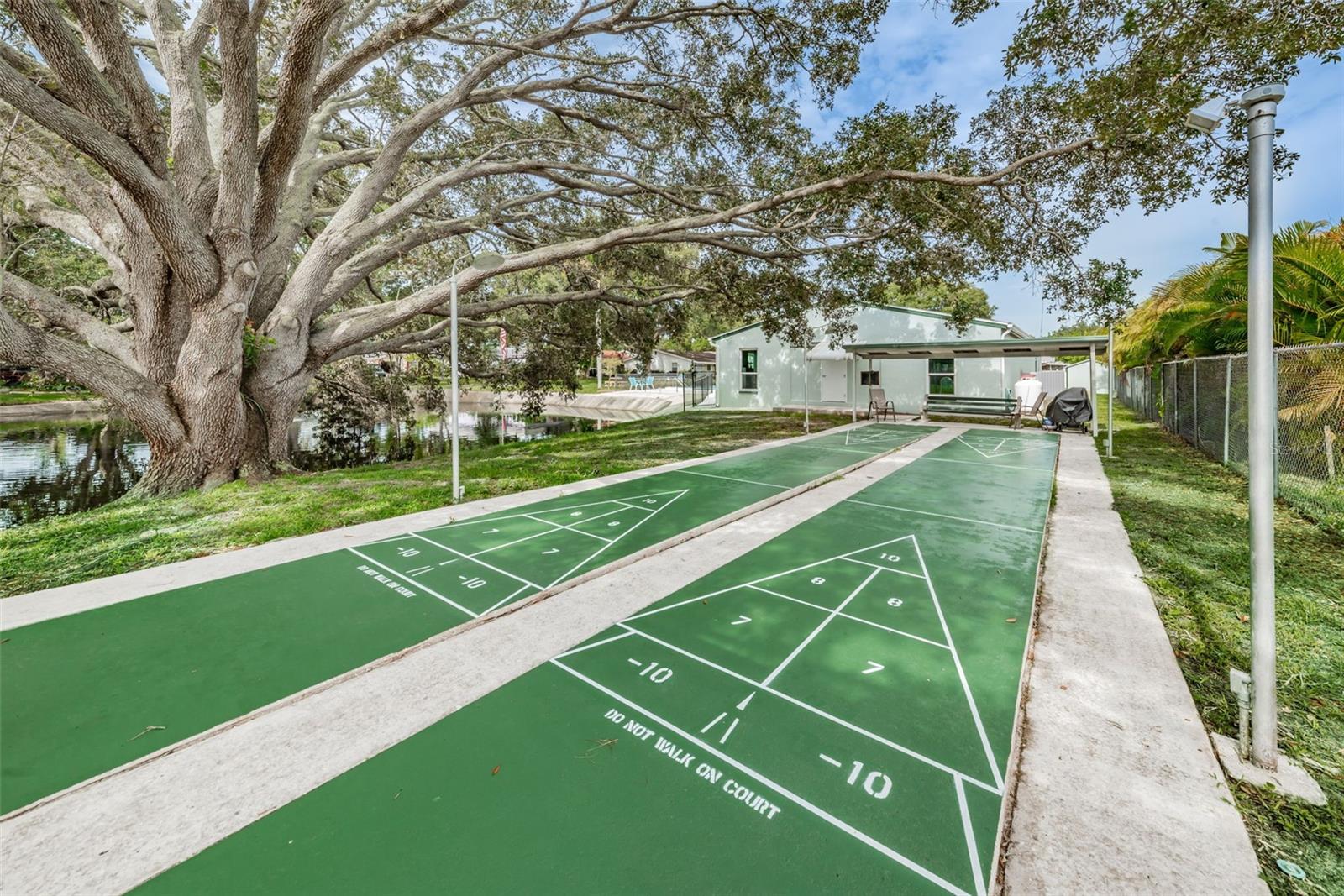 UNION PARK VILLAS UNREC - Residential Lease