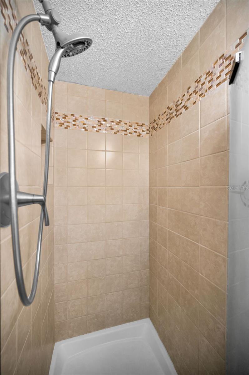 UNION PARK VILLAS UNREC - Residential Lease