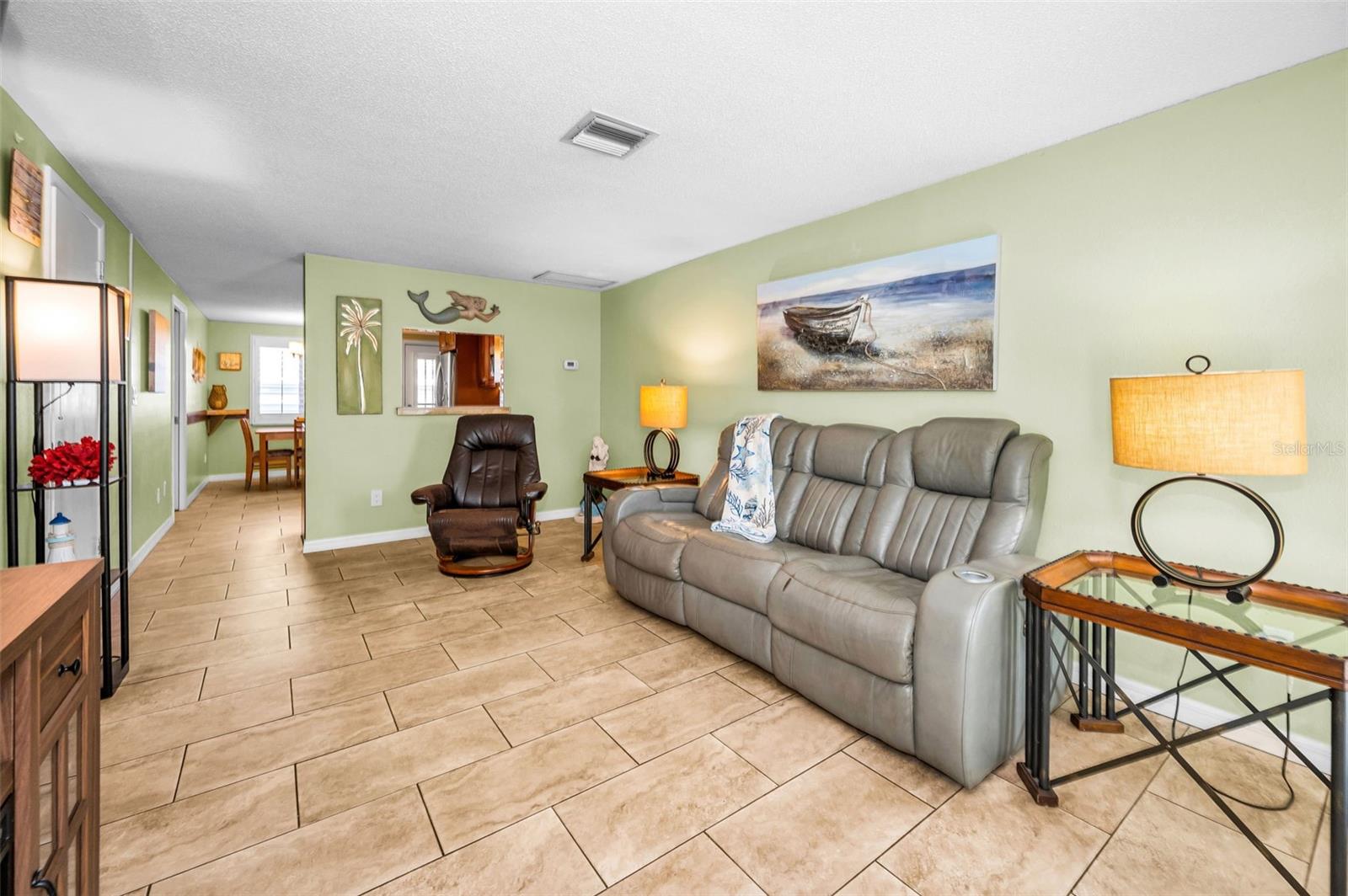 UNION PARK VILLAS UNREC - Residential Lease