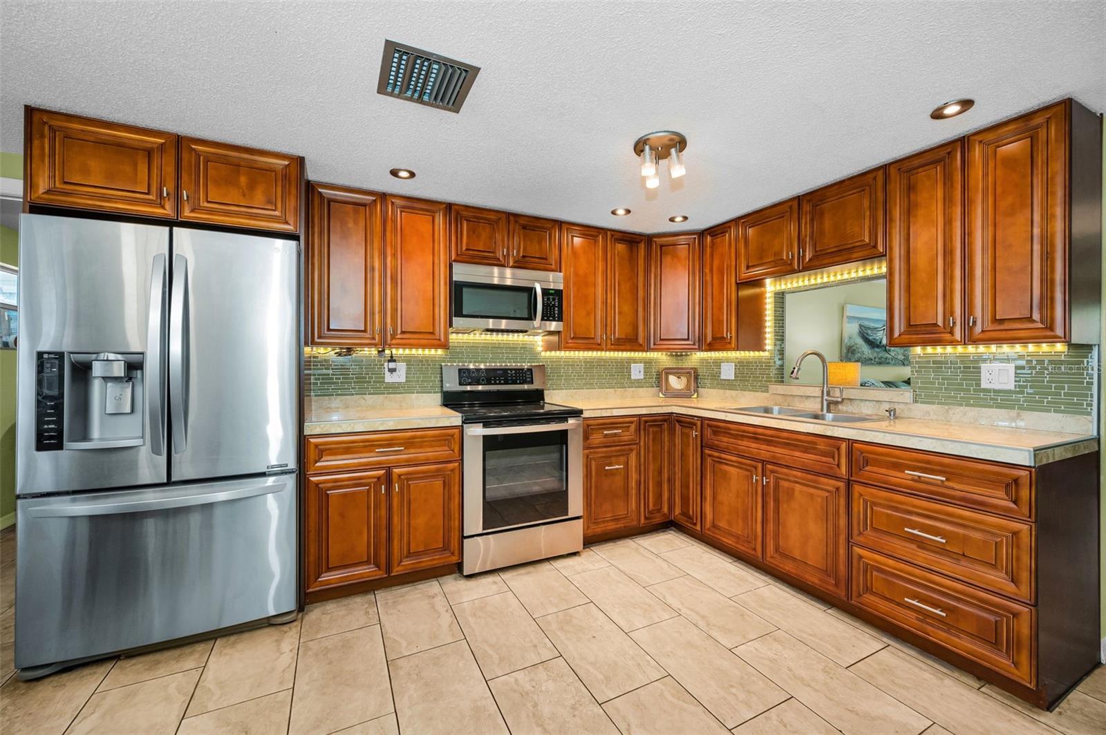 UNION PARK VILLAS UNREC - Residential Lease