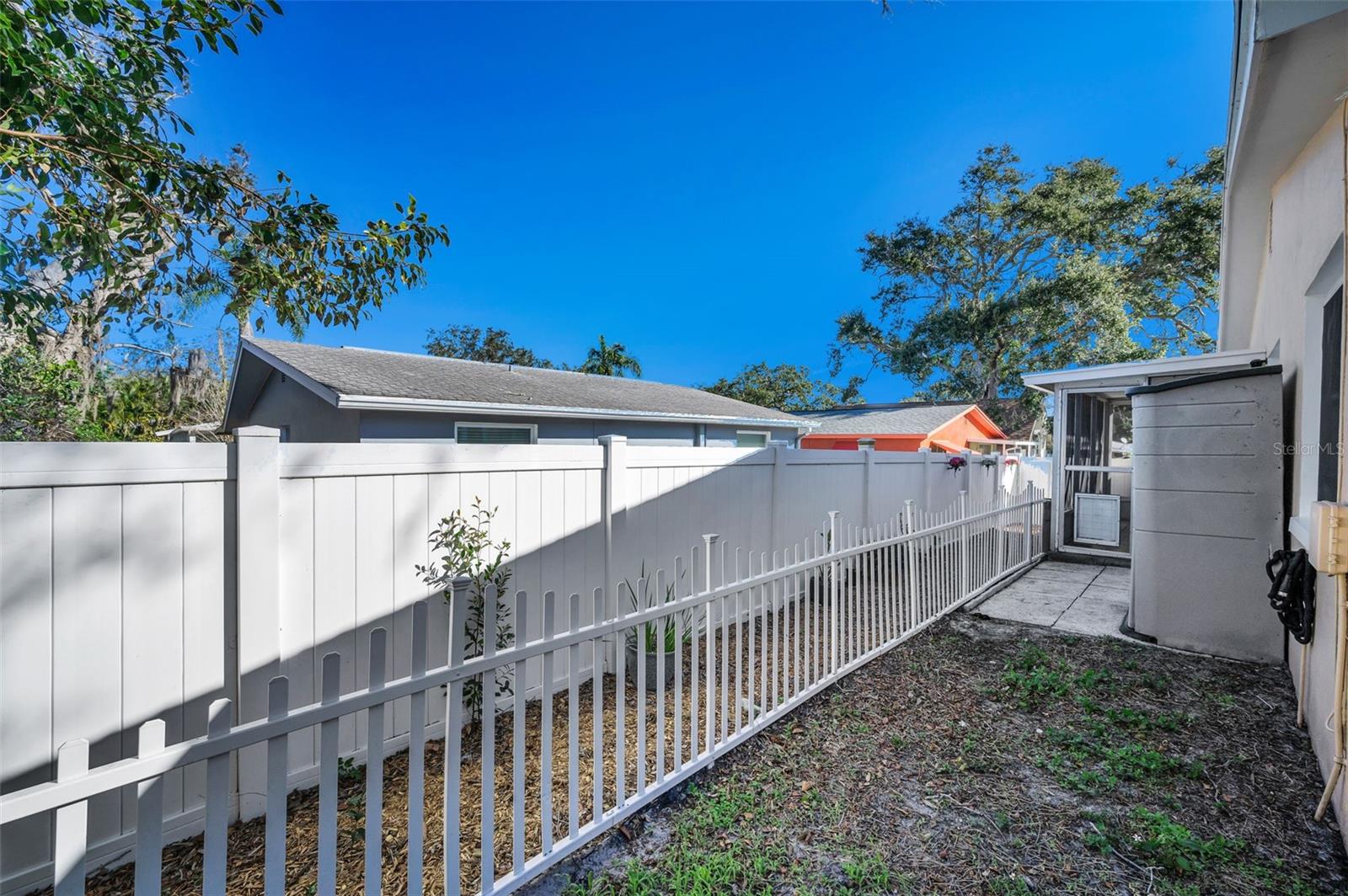 UNION PARK VILLAS UNREC - Residential Lease