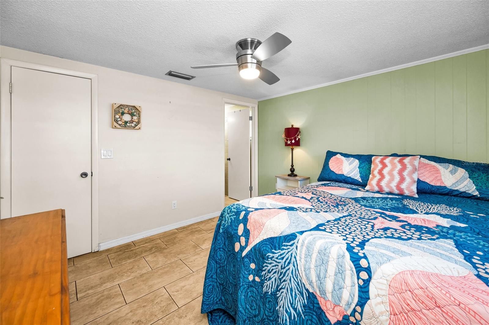 UNION PARK VILLAS UNREC - Residential Lease