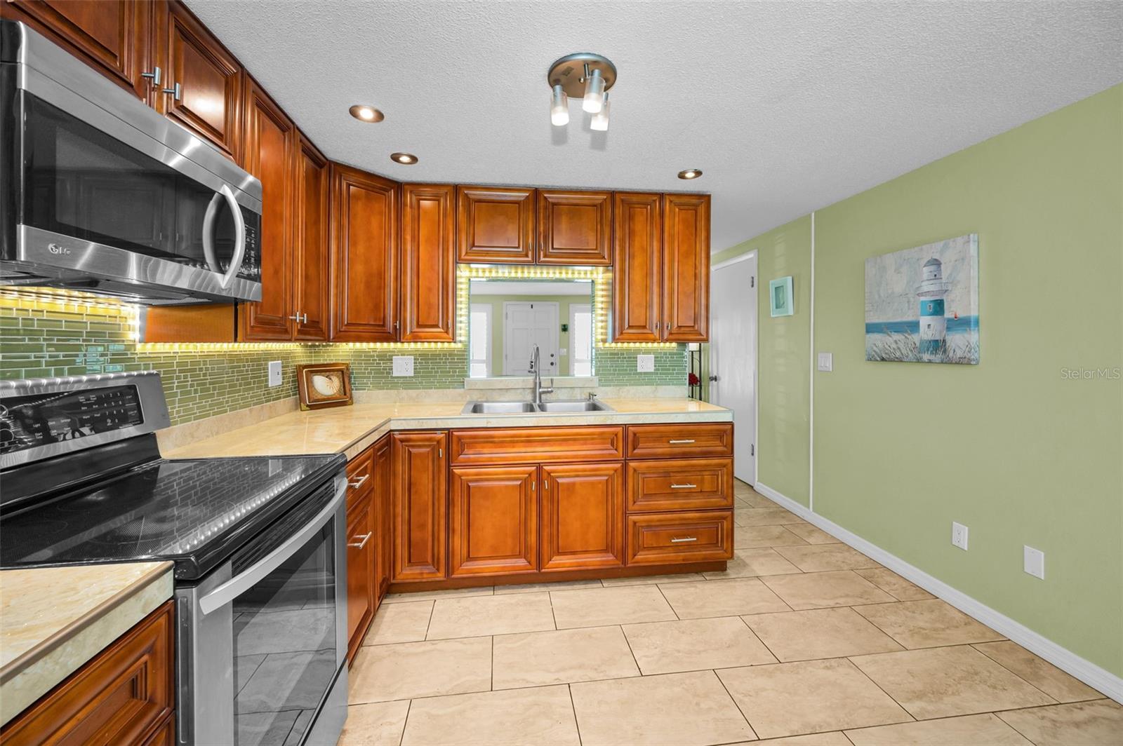 UNION PARK VILLAS UNREC - Residential Lease