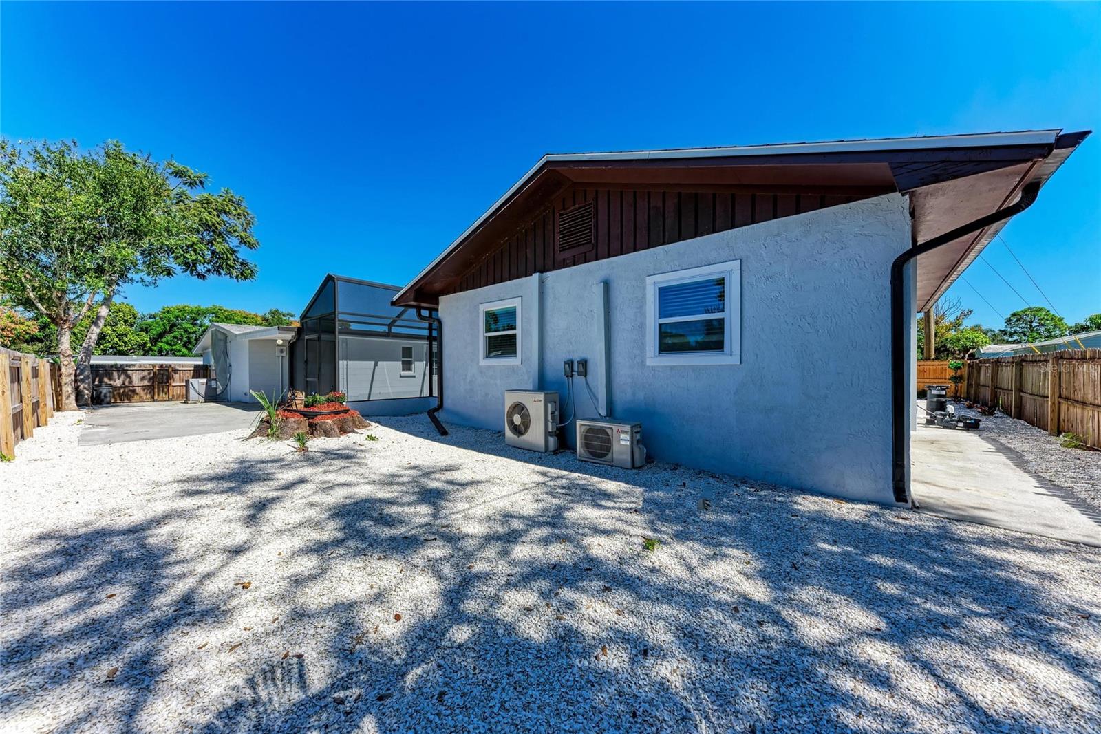 RIDGEWOOD - Residential