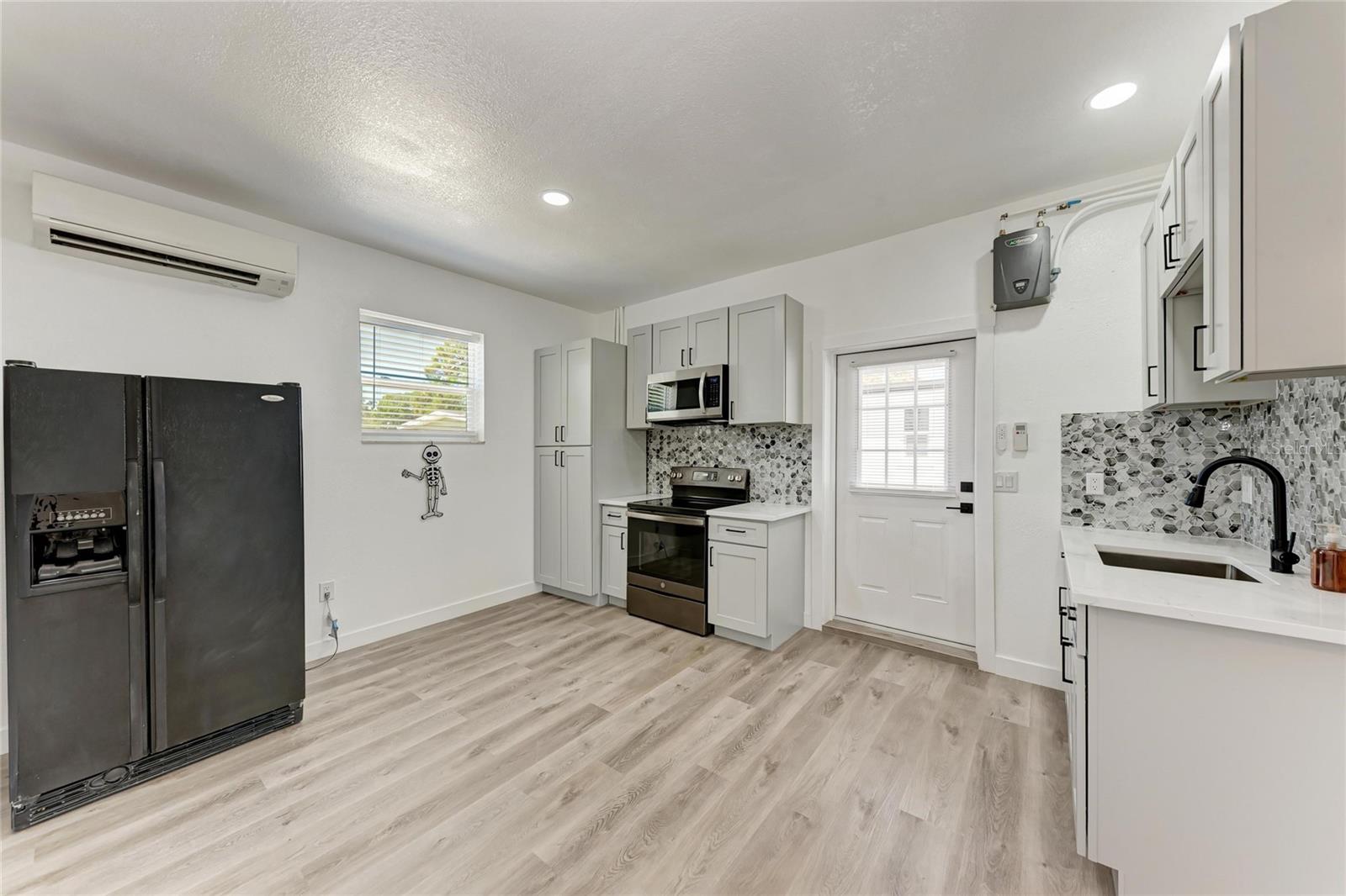 RIDGEWOOD - Residential