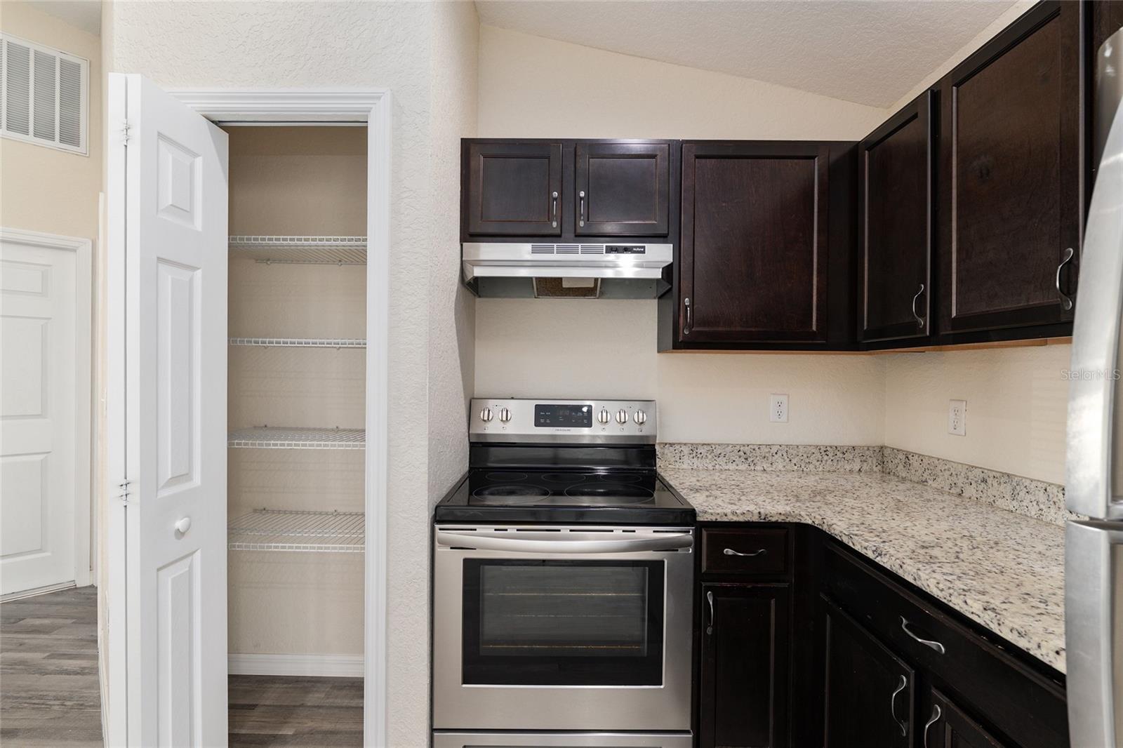 SILVER SPRINGS SHORES - Residential