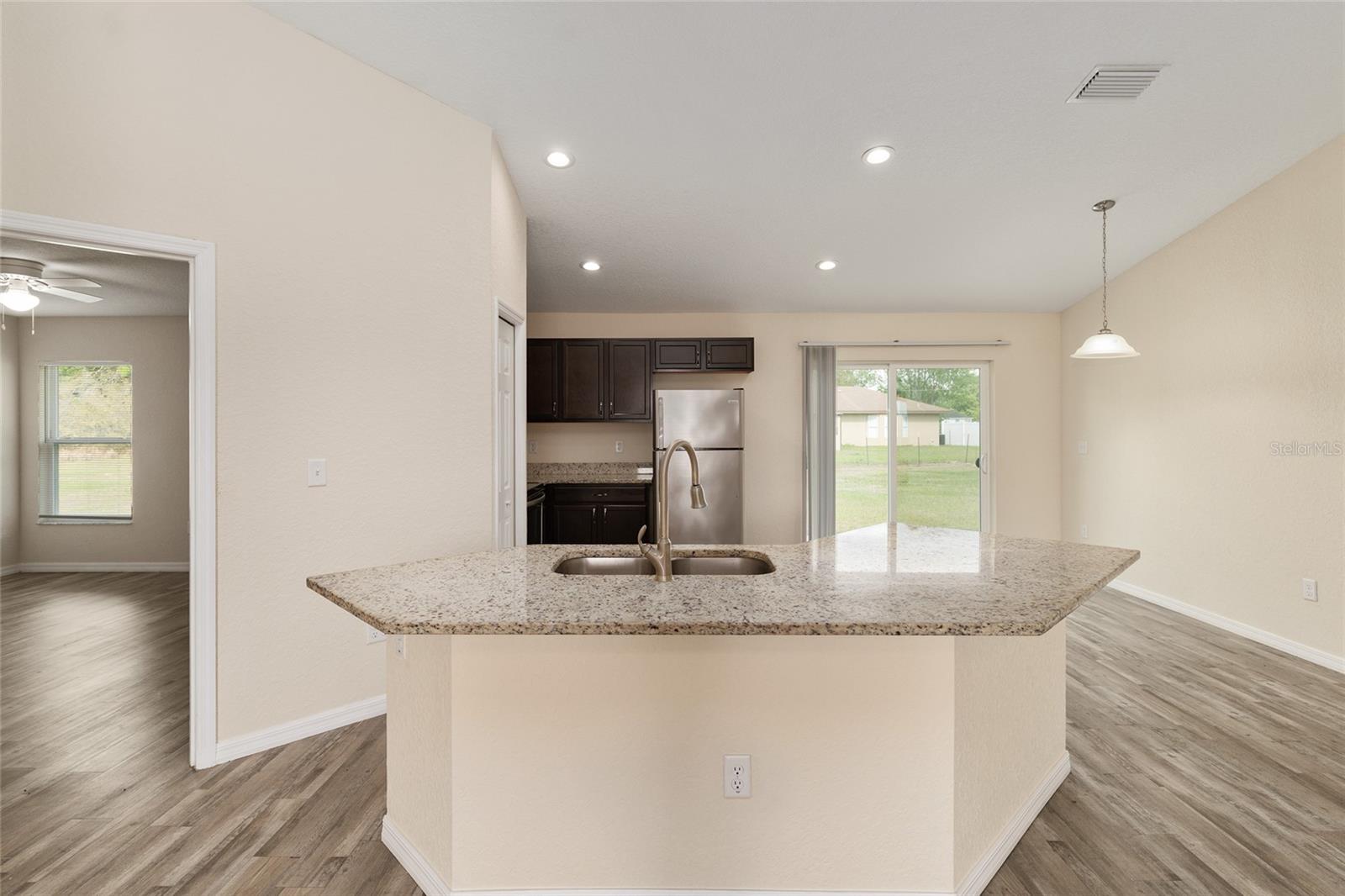 SILVER SPRINGS SHORES - Residential