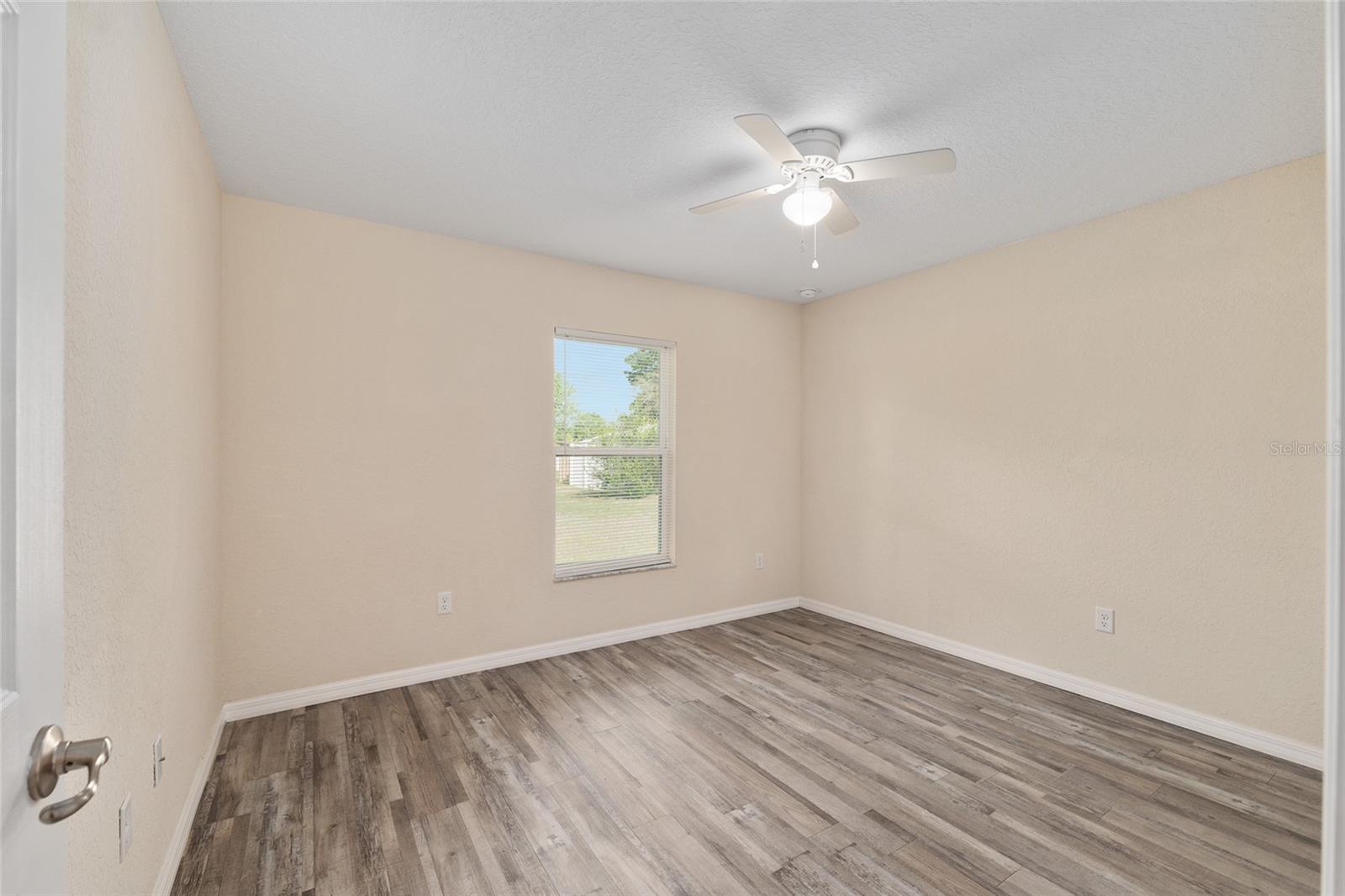 SILVER SPRINGS SHORES - Residential