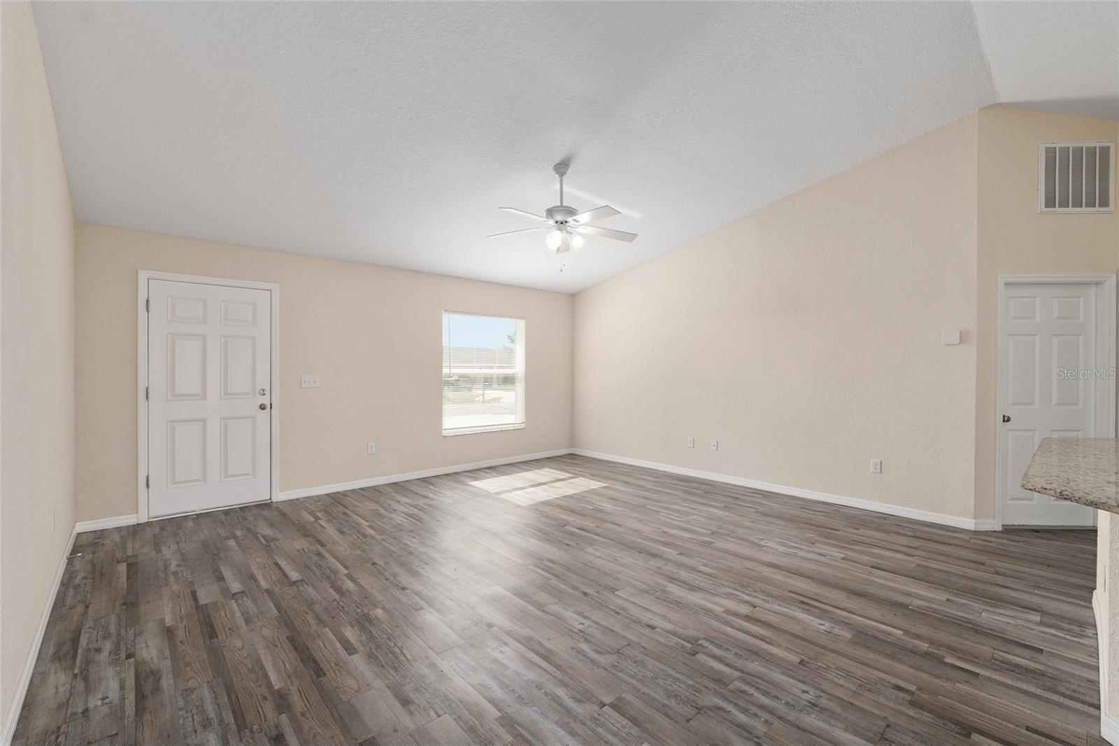 SILVER SPRINGS SHORES - Residential