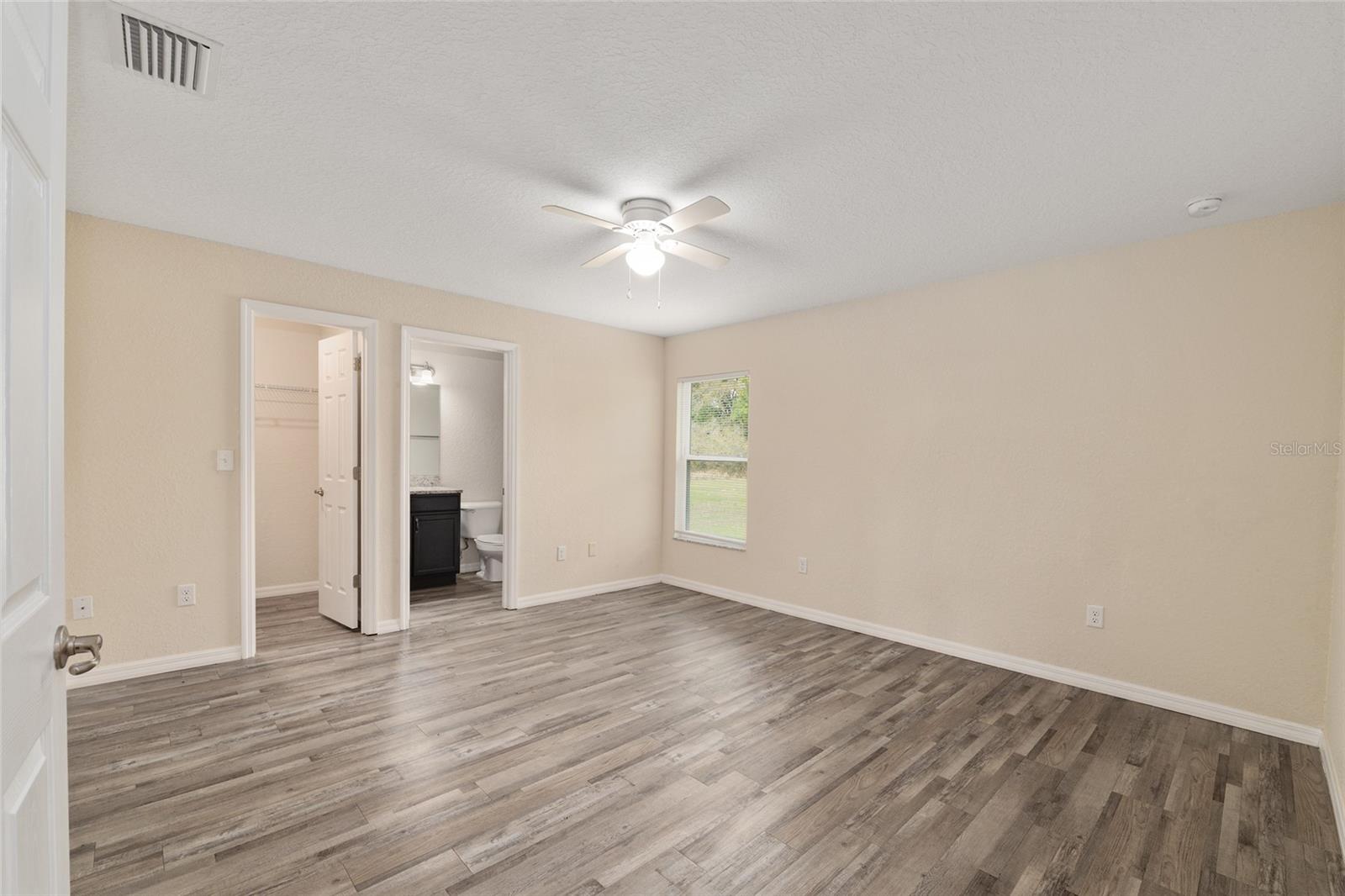 SILVER SPRINGS SHORES - Residential