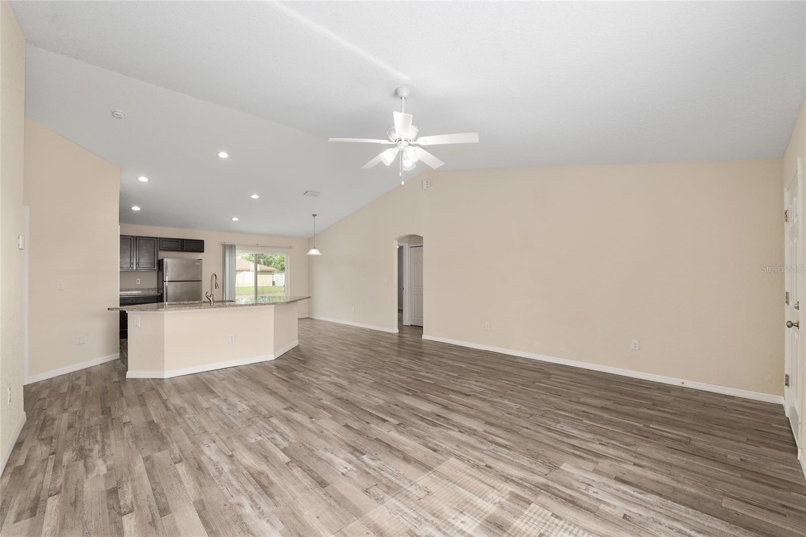 SILVER SPRINGS SHORES - Residential