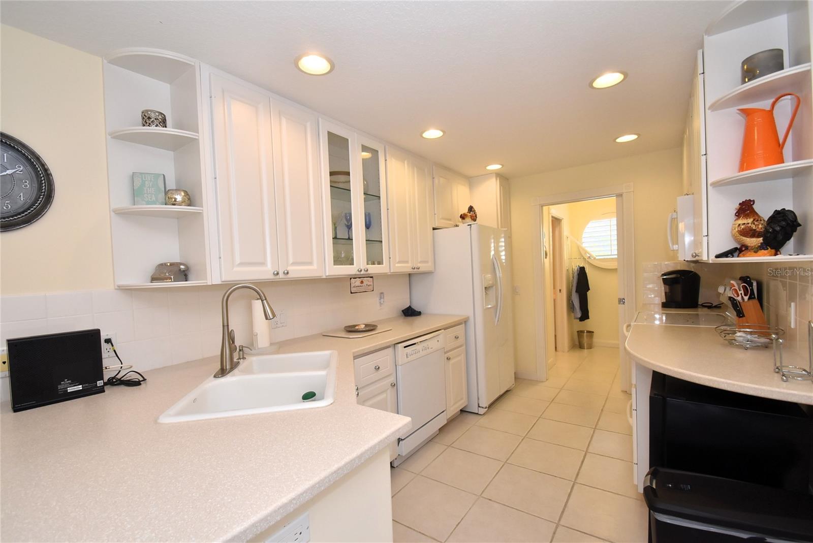VILLAGEWALK - Residential Lease