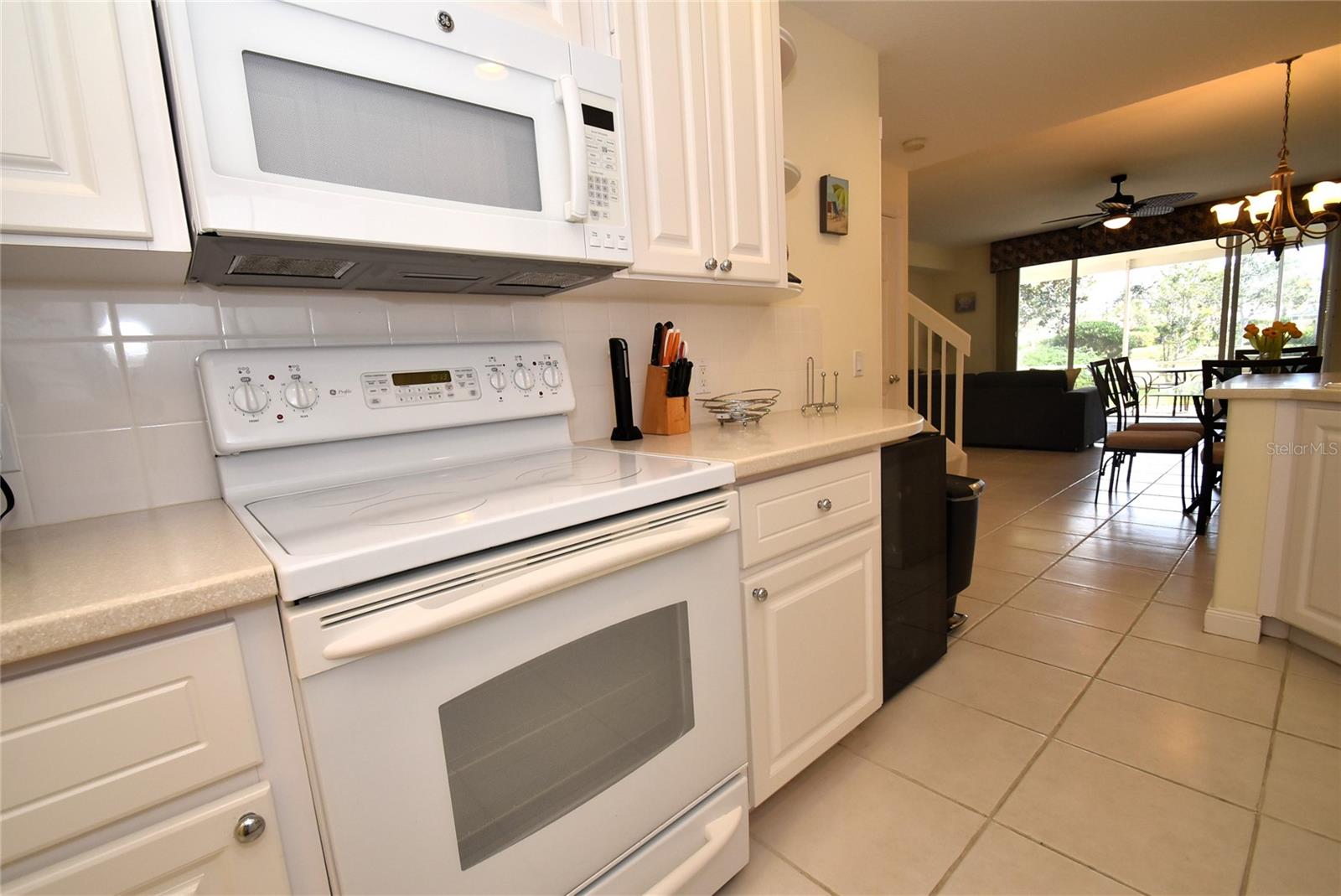 VILLAGEWALK - Residential Lease