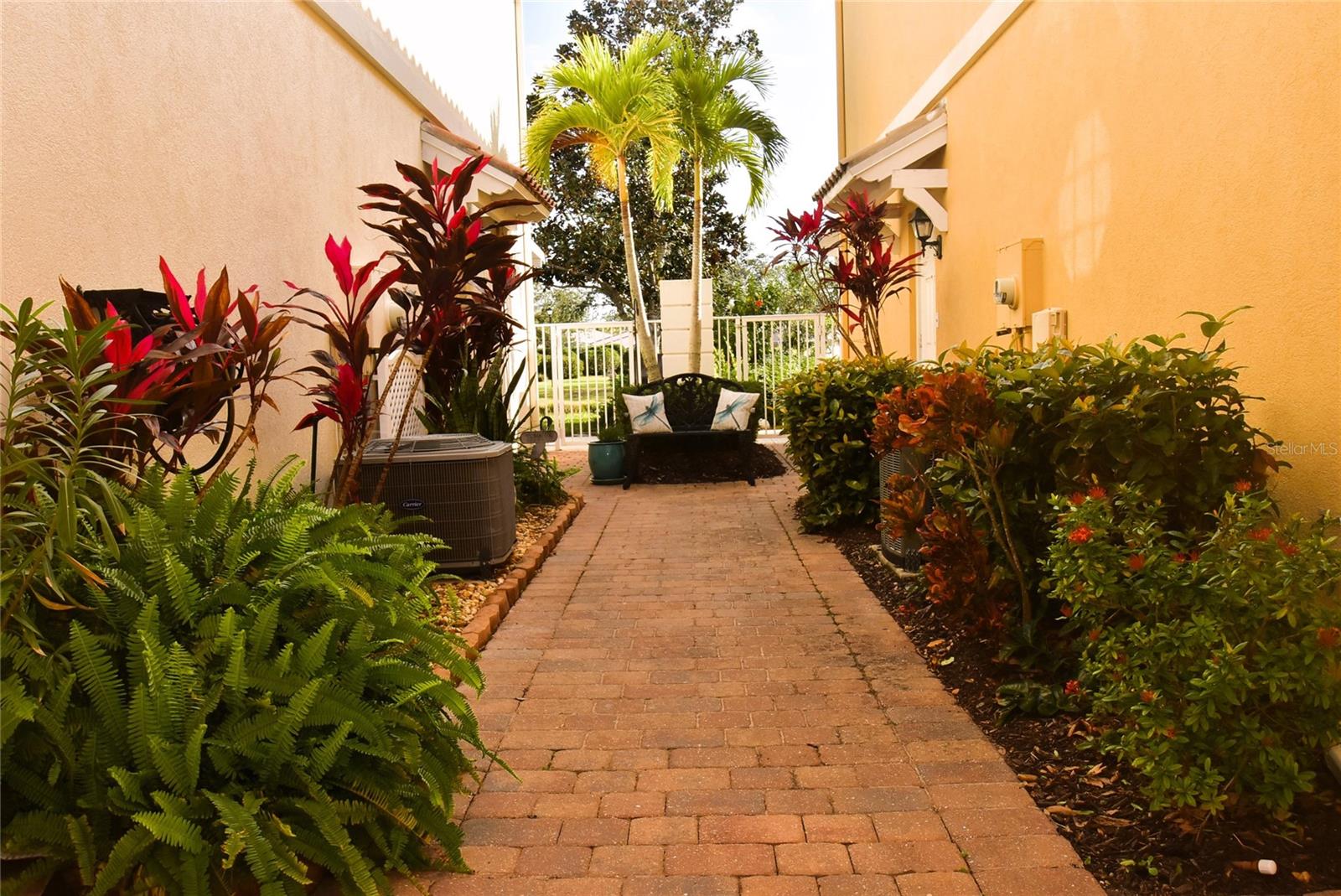 VILLAGEWALK - Residential Lease
