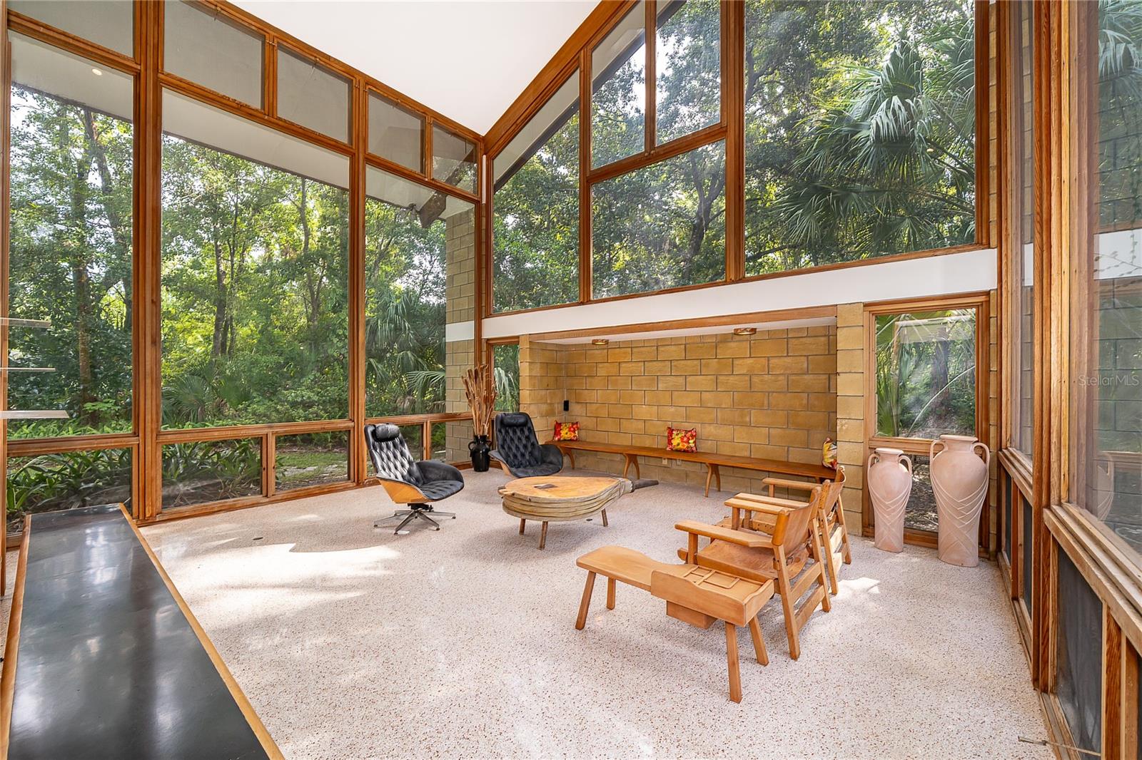 291 MAPLE COURT