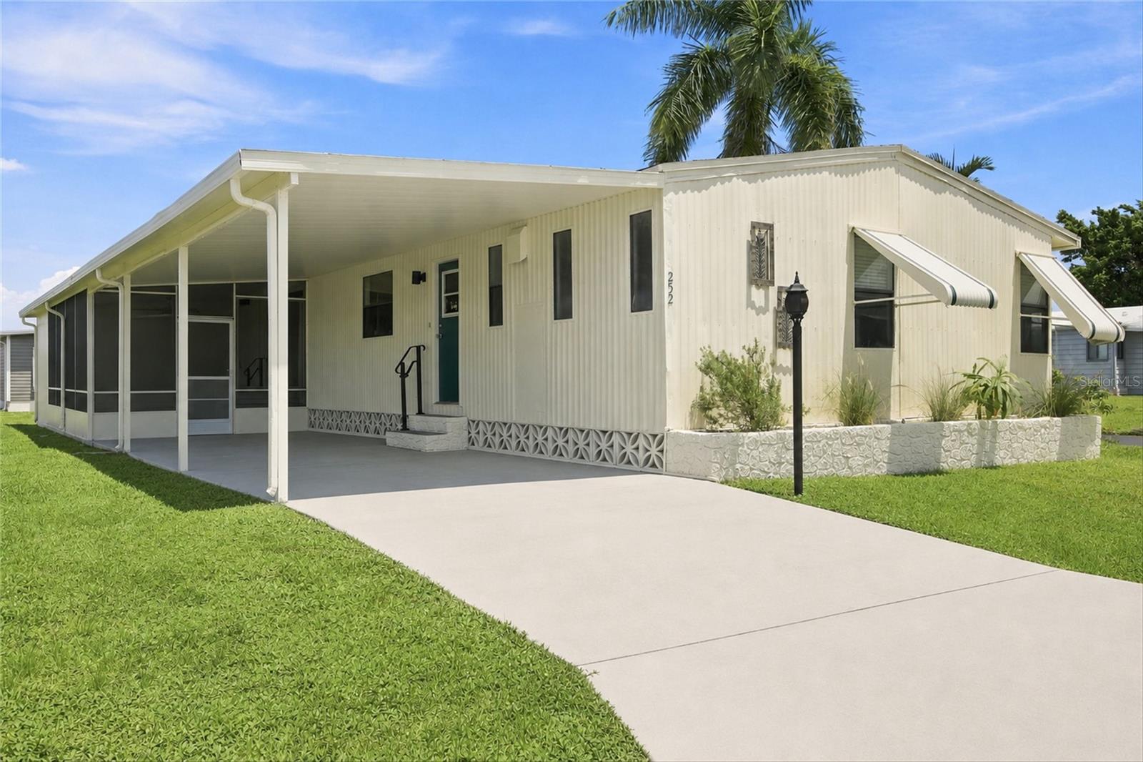 252 LOON LANE 252