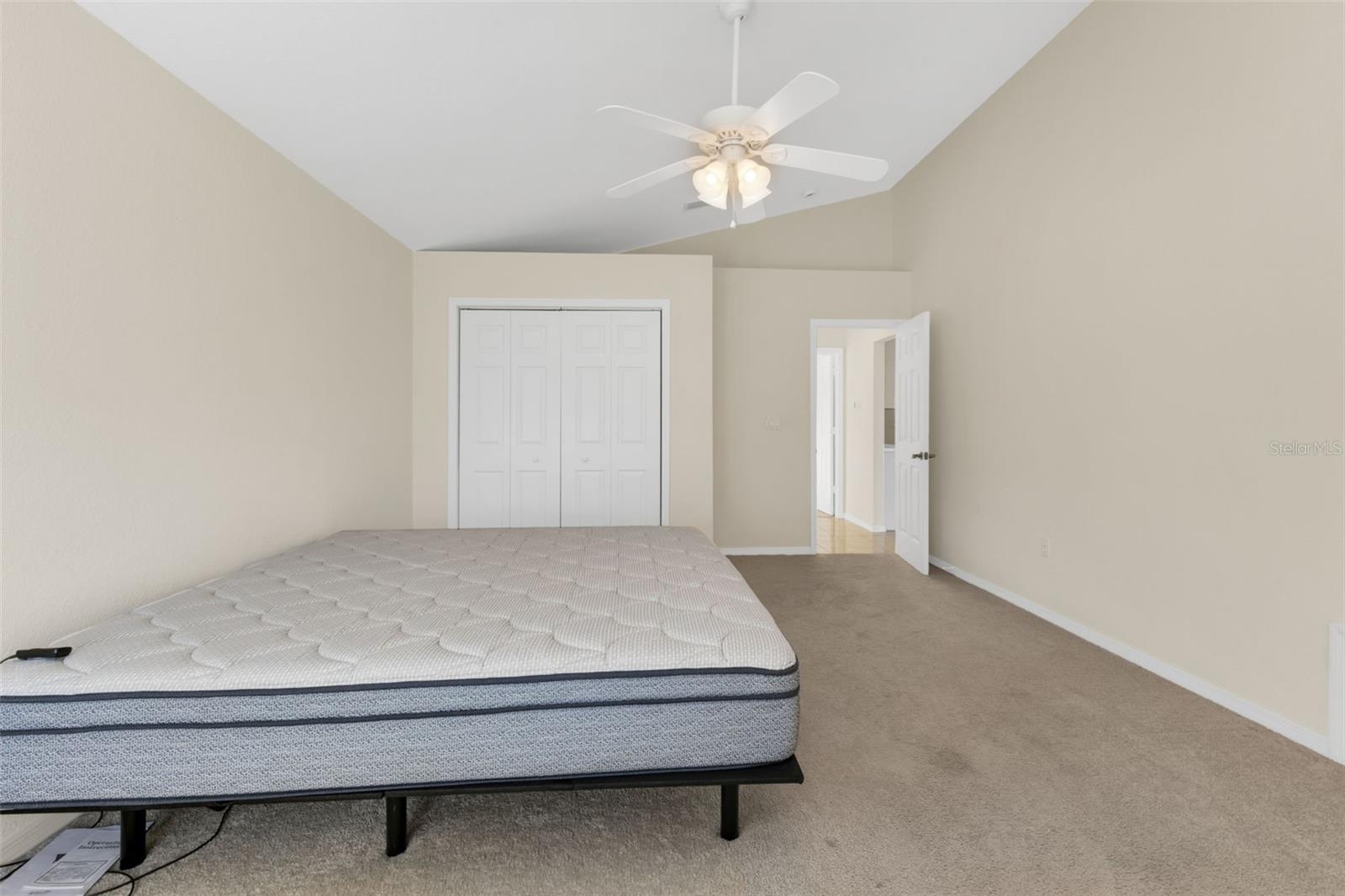 HARBORSIDE WOODS - Residential