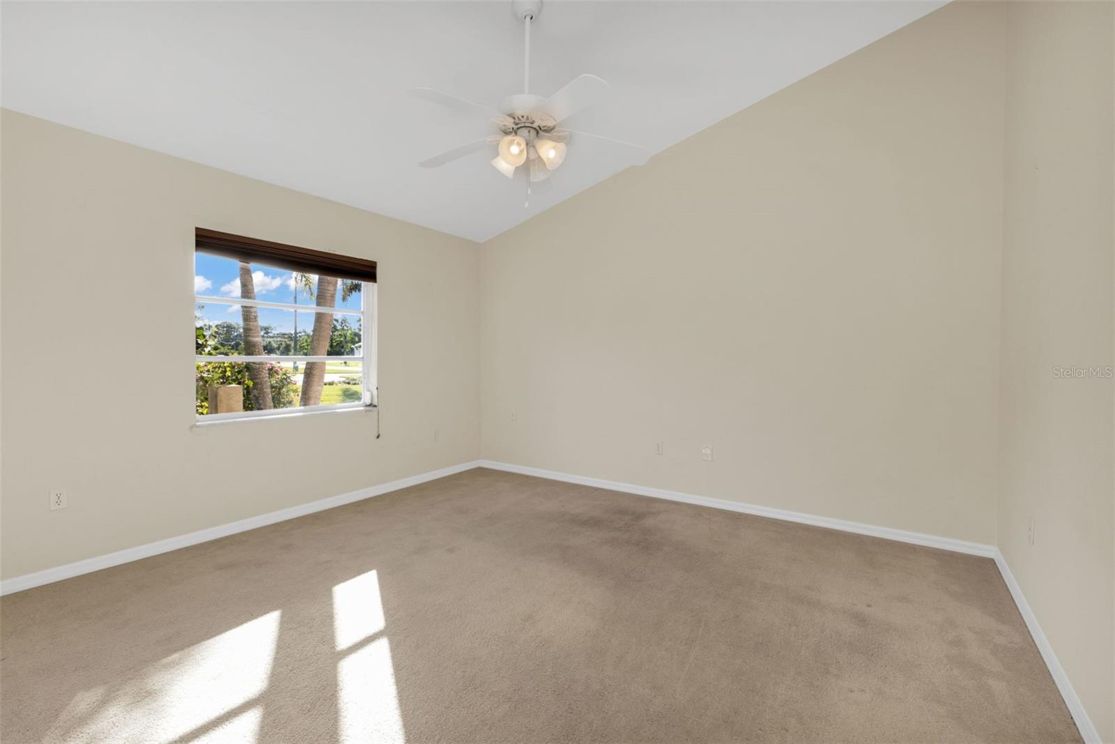 HARBORSIDE WOODS - Residential