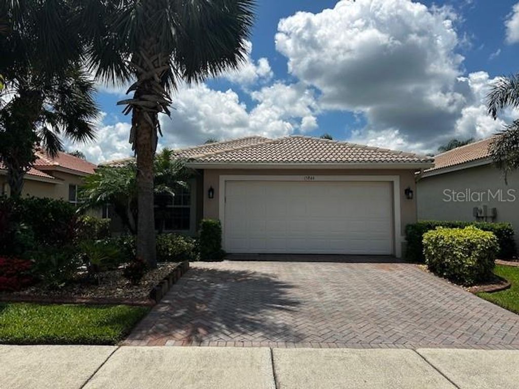 Photo of 15844 Cobble Mill Drive, Wimauma, FL 33598 (MLS # J991336)