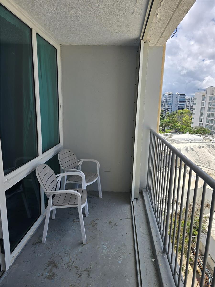 COND. ESJ TOWERS - Residential