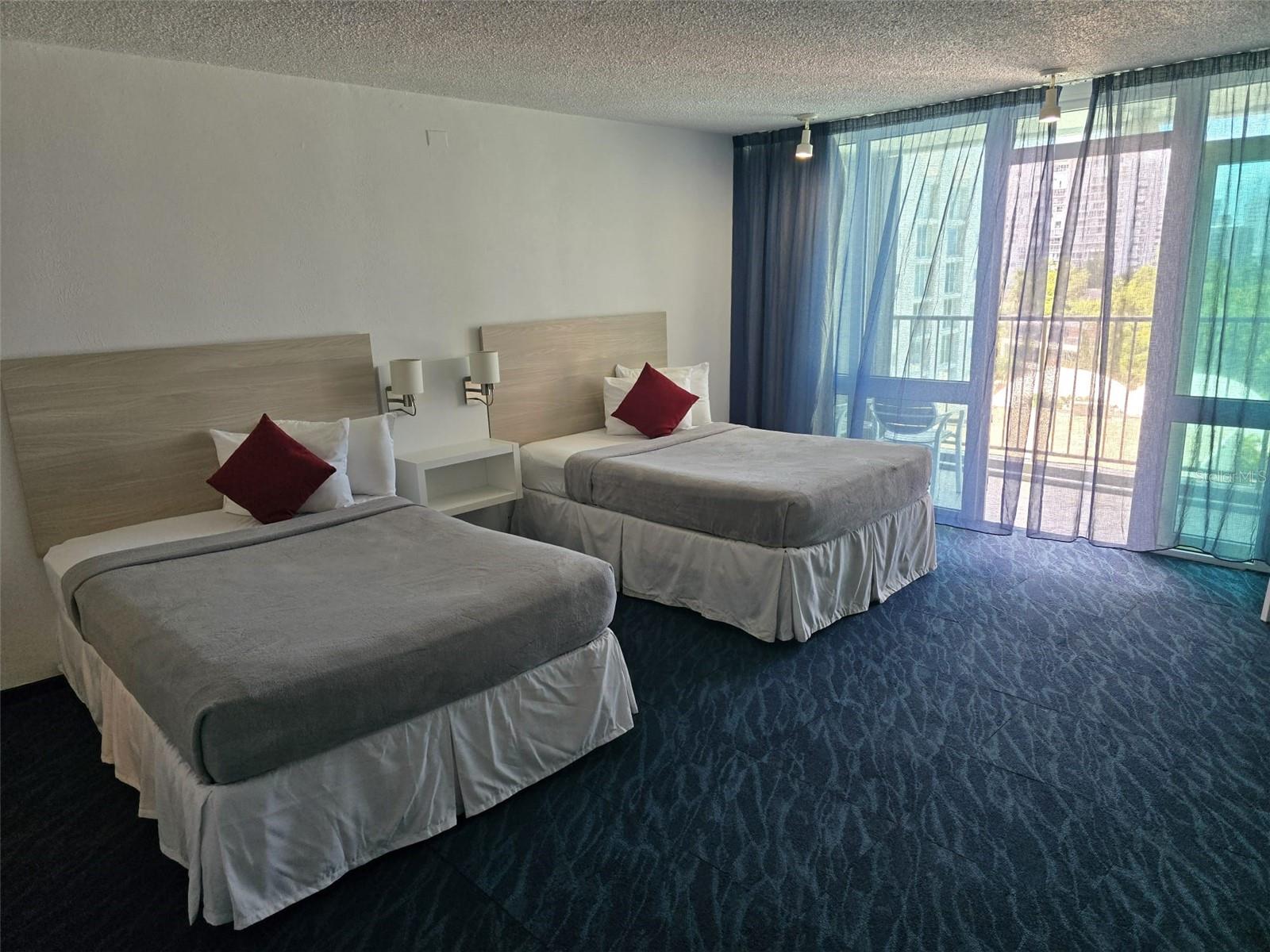 COND. ESJ TOWERS - Residential