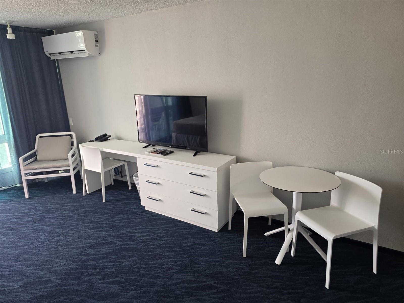 COND. ESJ TOWERS - Residential