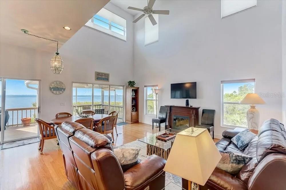 TREETOPS BAY CONDO - Land