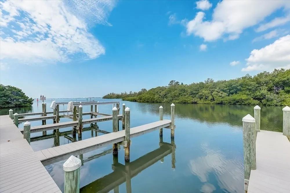 TREETOPS BAY CONDO - Land