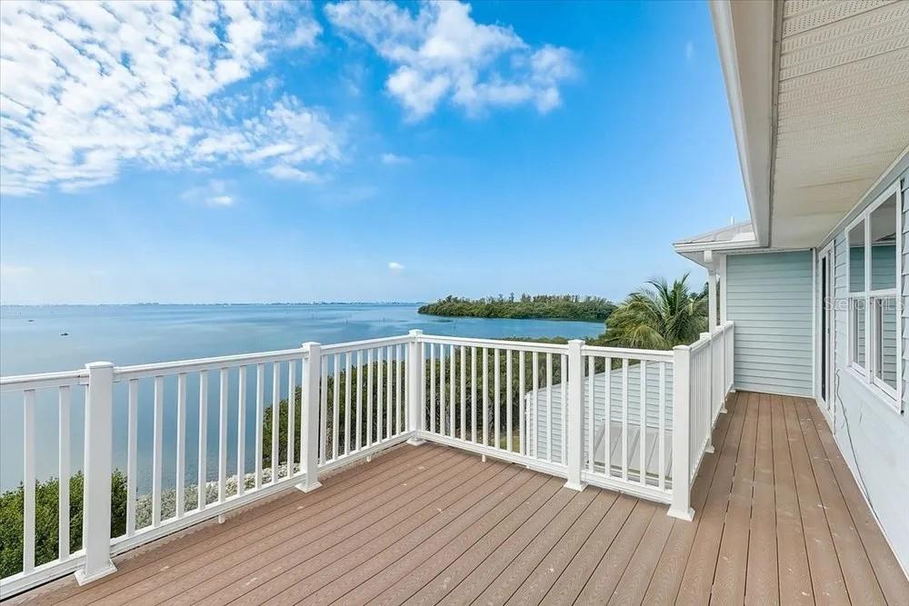 TREETOPS BAY CONDO - Land