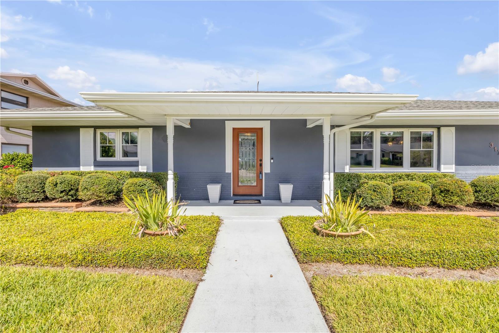 317 OAK HILL DRIVE