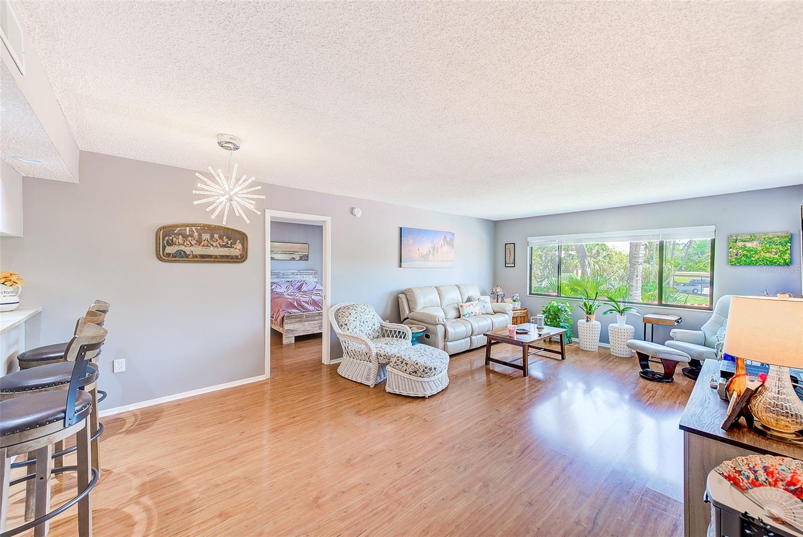 2593 COUNTRYSIDE BOULEVARD 7206