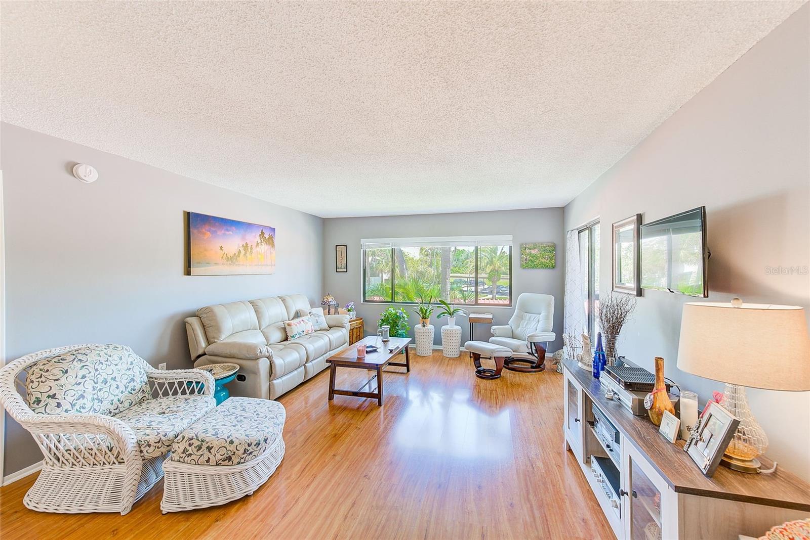 INVERNESS CONDO - Residential