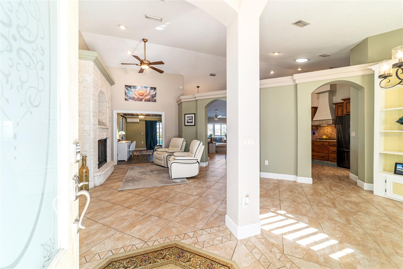 SILVER SPGS SHORES #27 - Residential