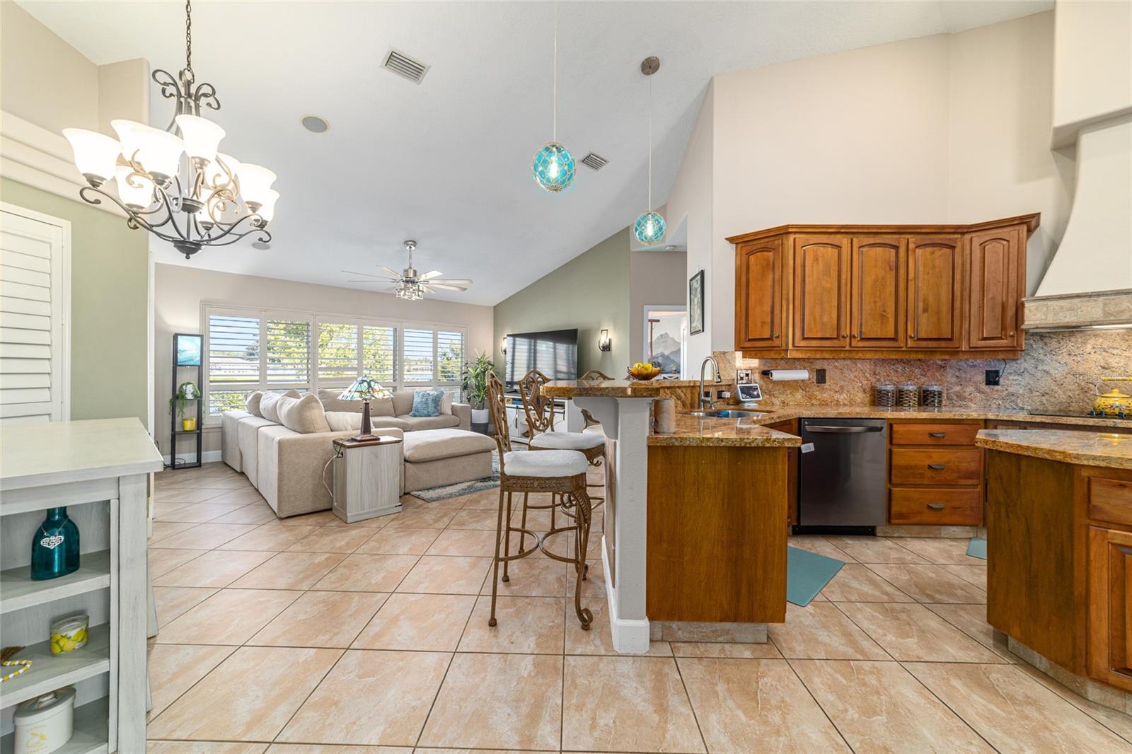 SILVER SPGS SHORES #27 - Residential