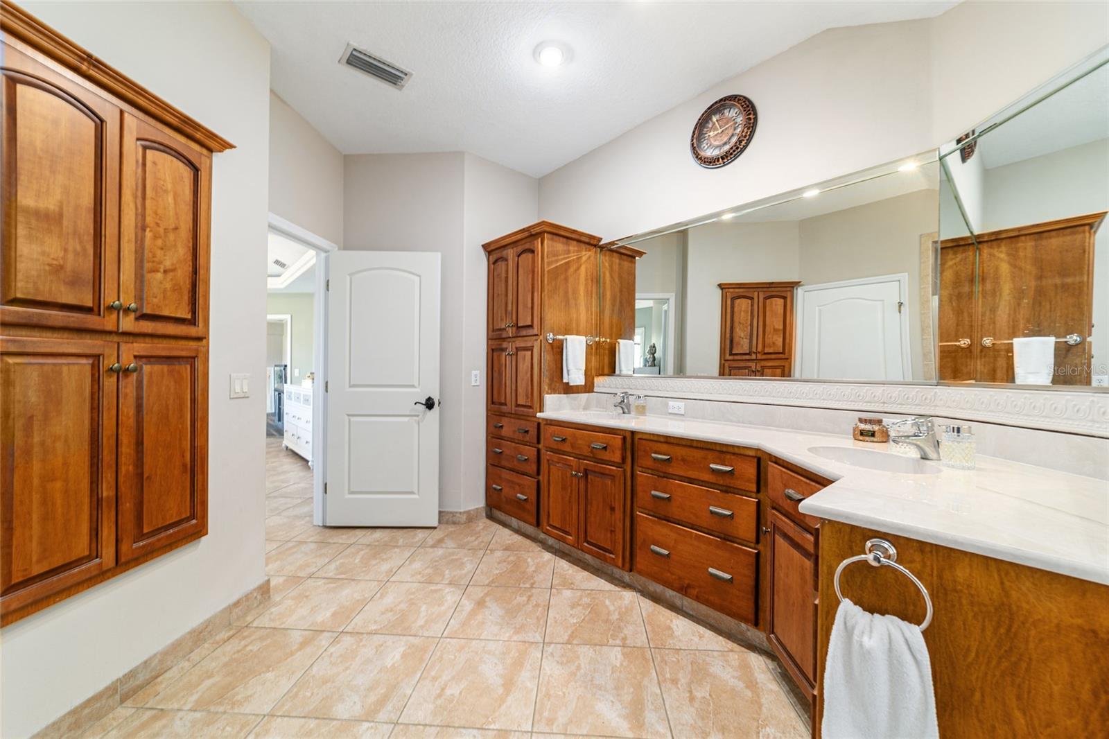 SILVER SPGS SHORES #27 - Residential