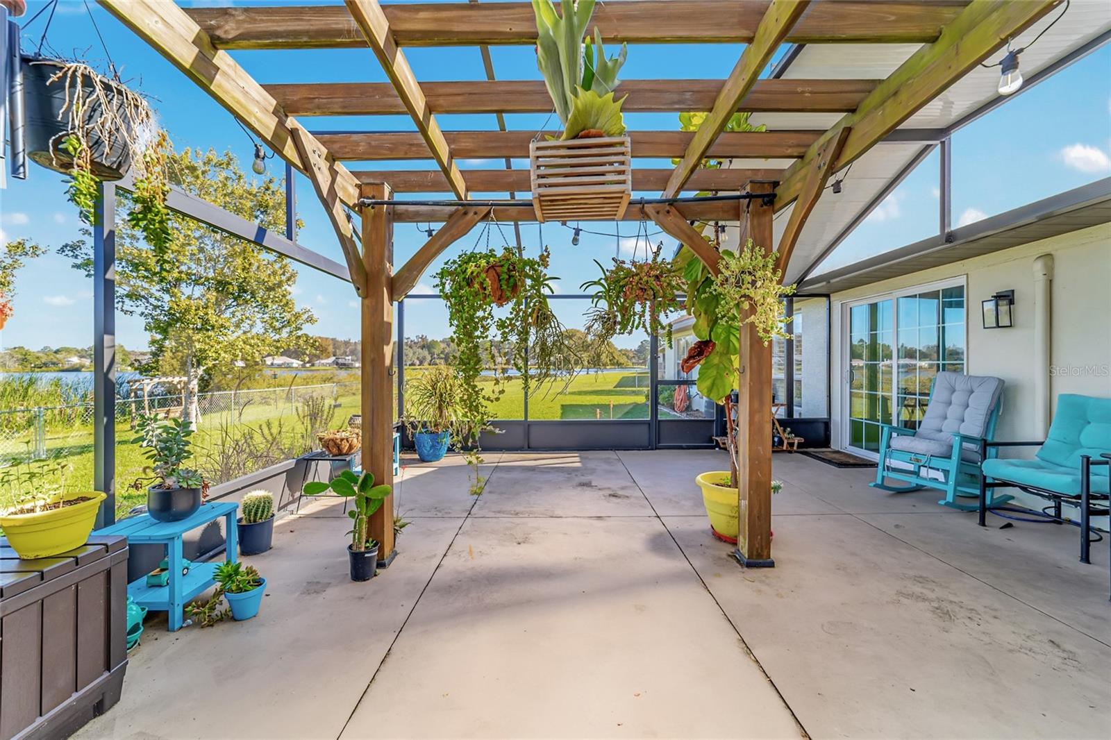 SILVER SPGS SHORES #27 - Residential