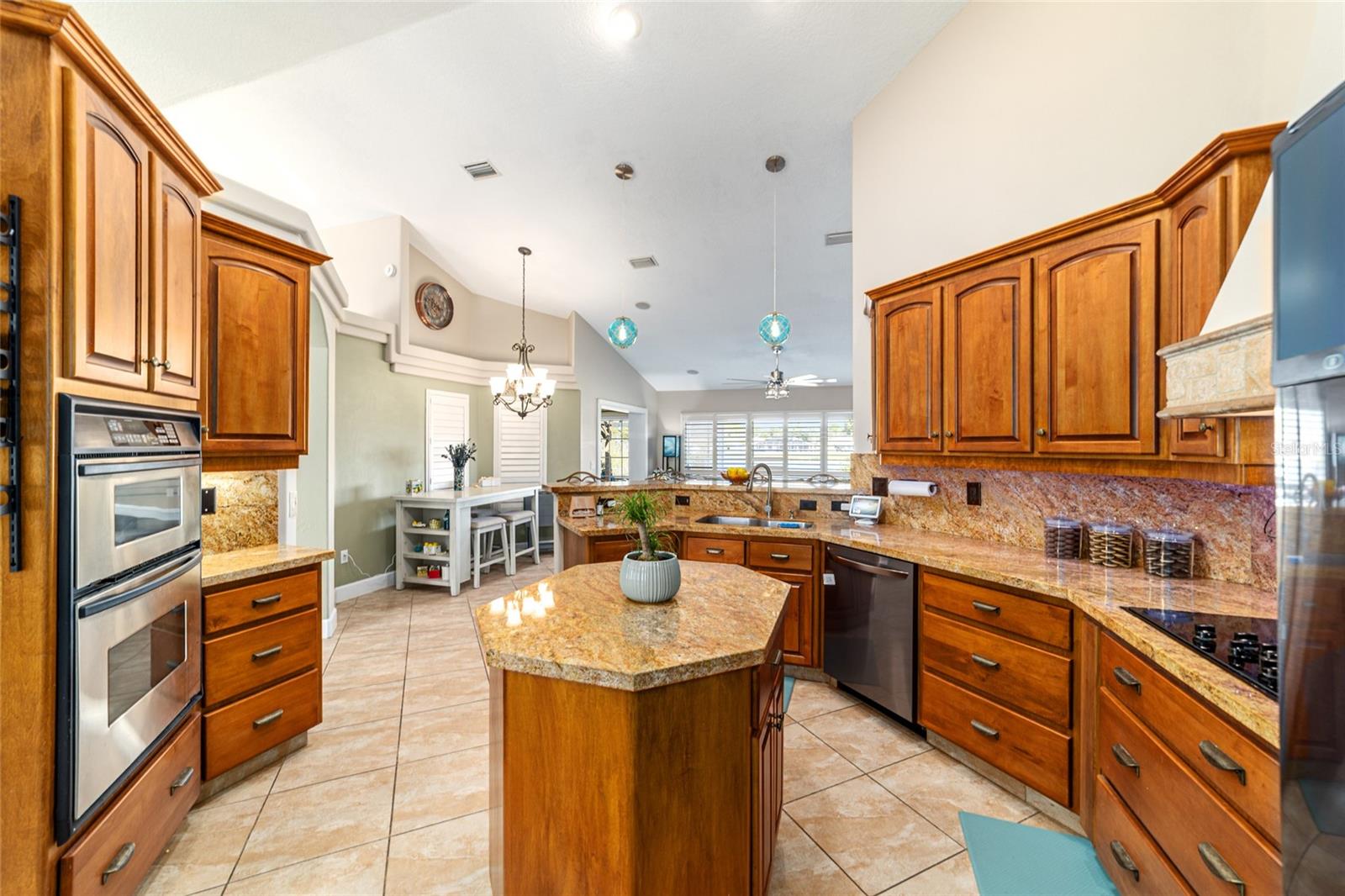 SILVER SPGS SHORES #27 - Residential