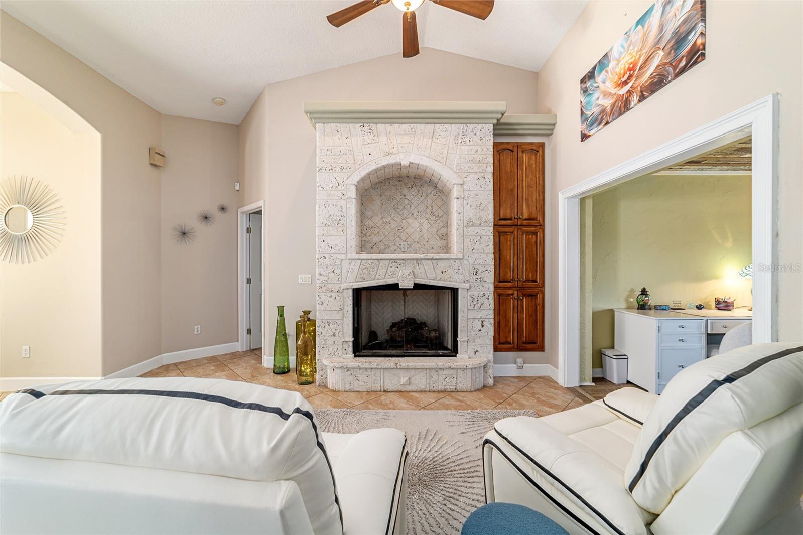 SILVER SPGS SHORES #27 - Residential