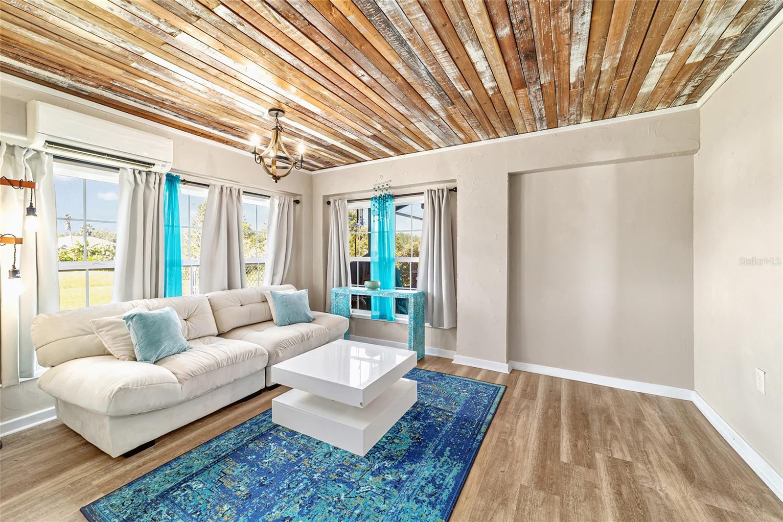 SILVER SPGS SHORES #27 - Residential