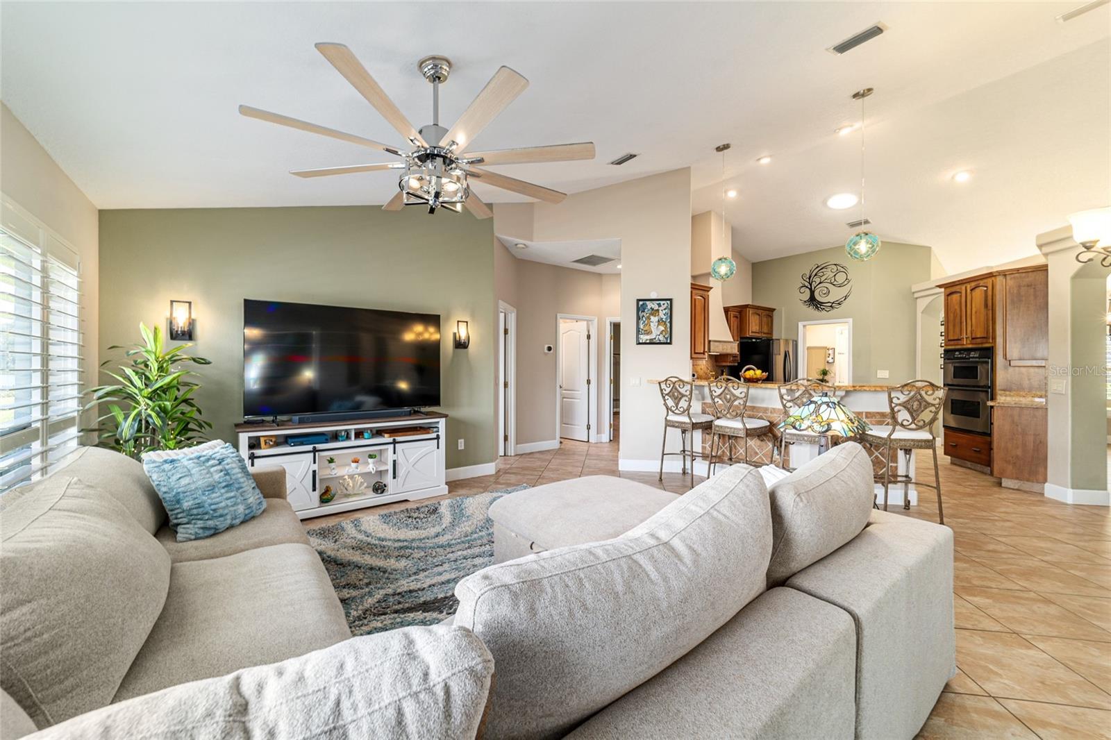 SILVER SPGS SHORES #27 - Residential