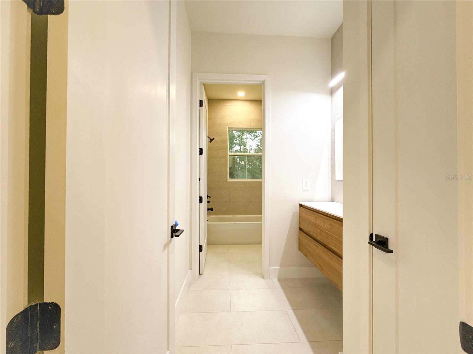 ROLLING HILLS UN 05 - Residential