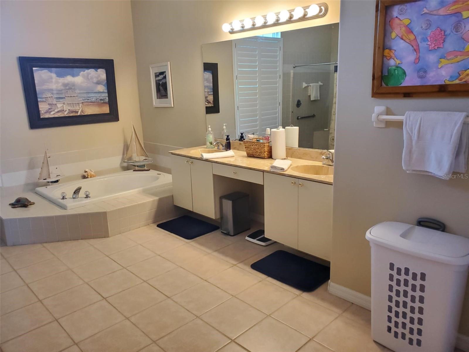 FAIRWAY OAKS FIRST ADD - Residential