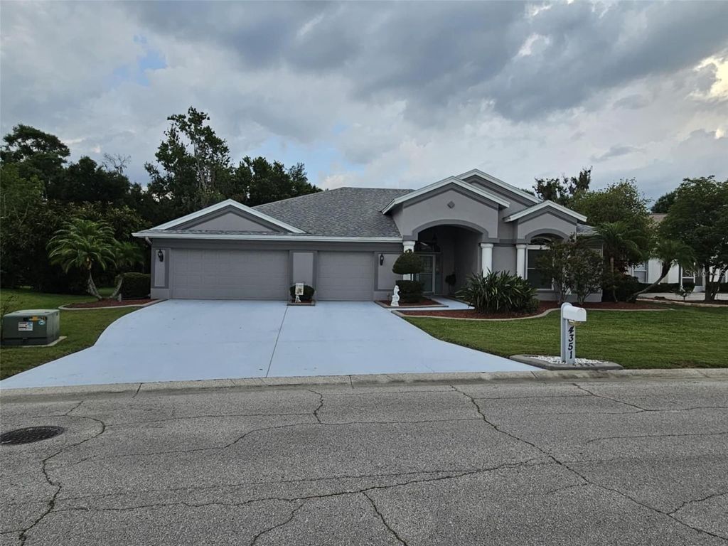 Photo of 4351 Winding Oaks Circle, Mulberry, FL 33860 (MLS # O6314160)