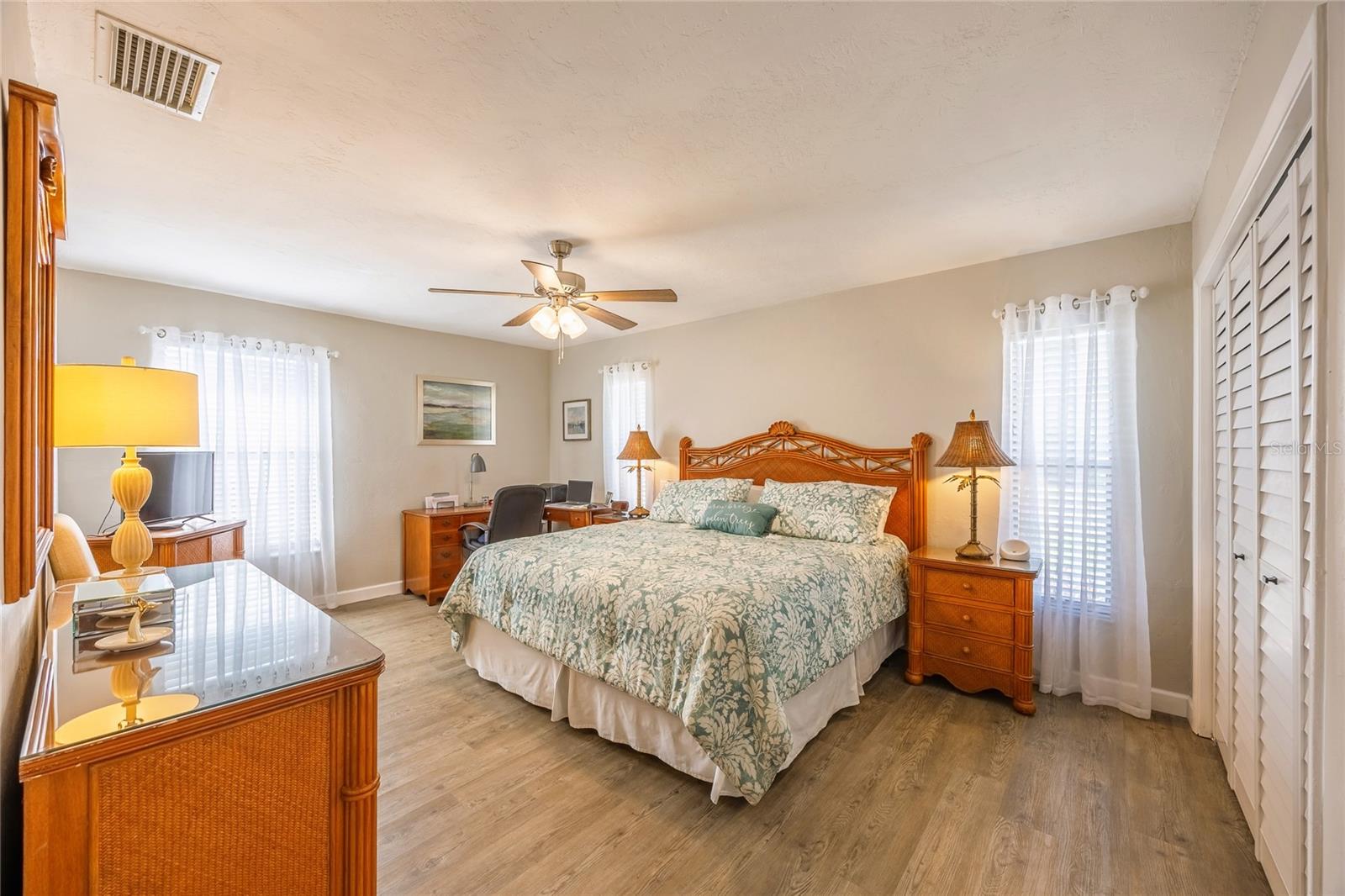 WHISKEY CREEK VILGE GREEN SEC 12 OR 1614 PG 1187 U - Residential