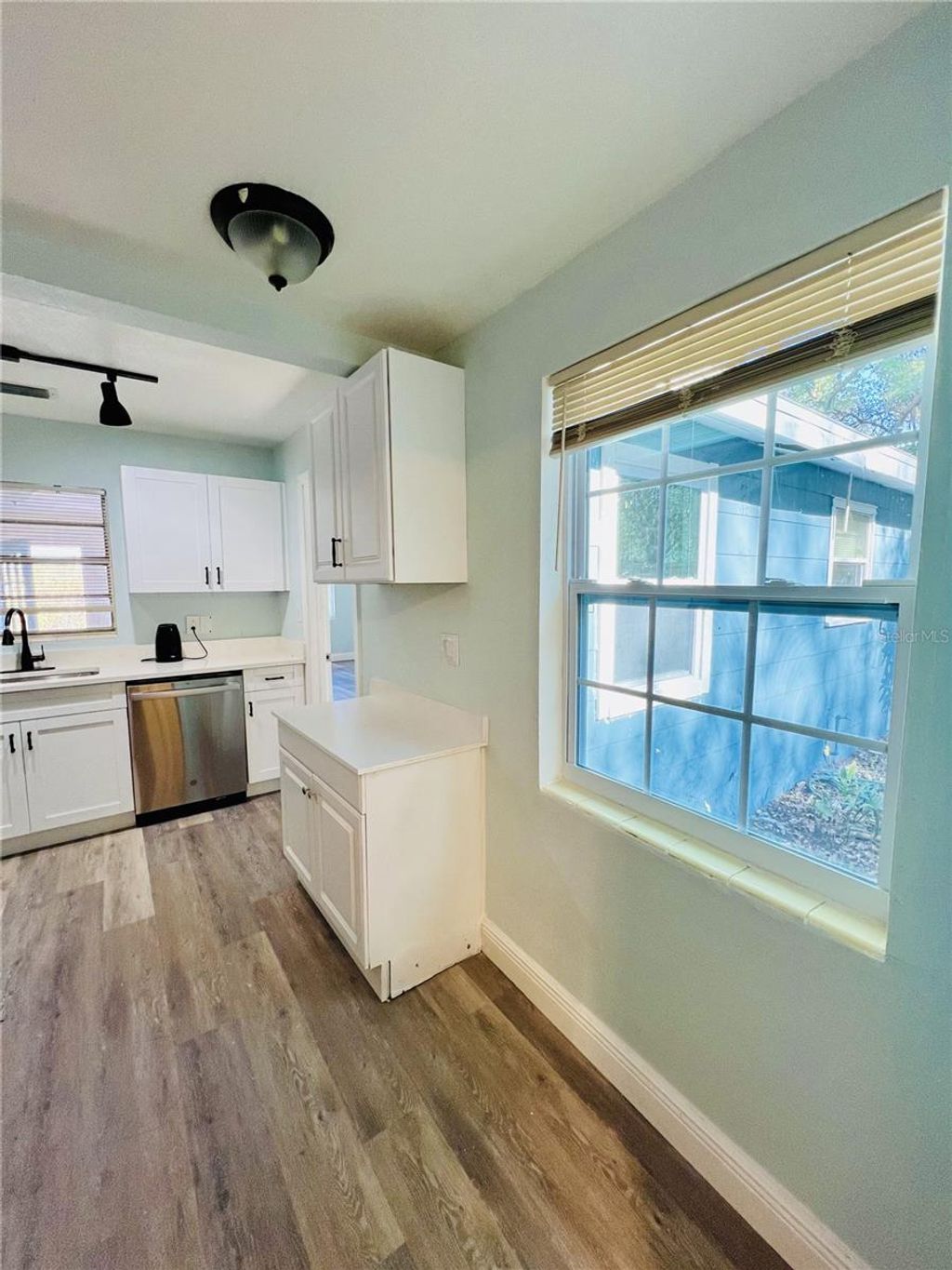 Photo of 1630 Harbor Drive, Clearwater, FL 33755 (MLS # O6377536)