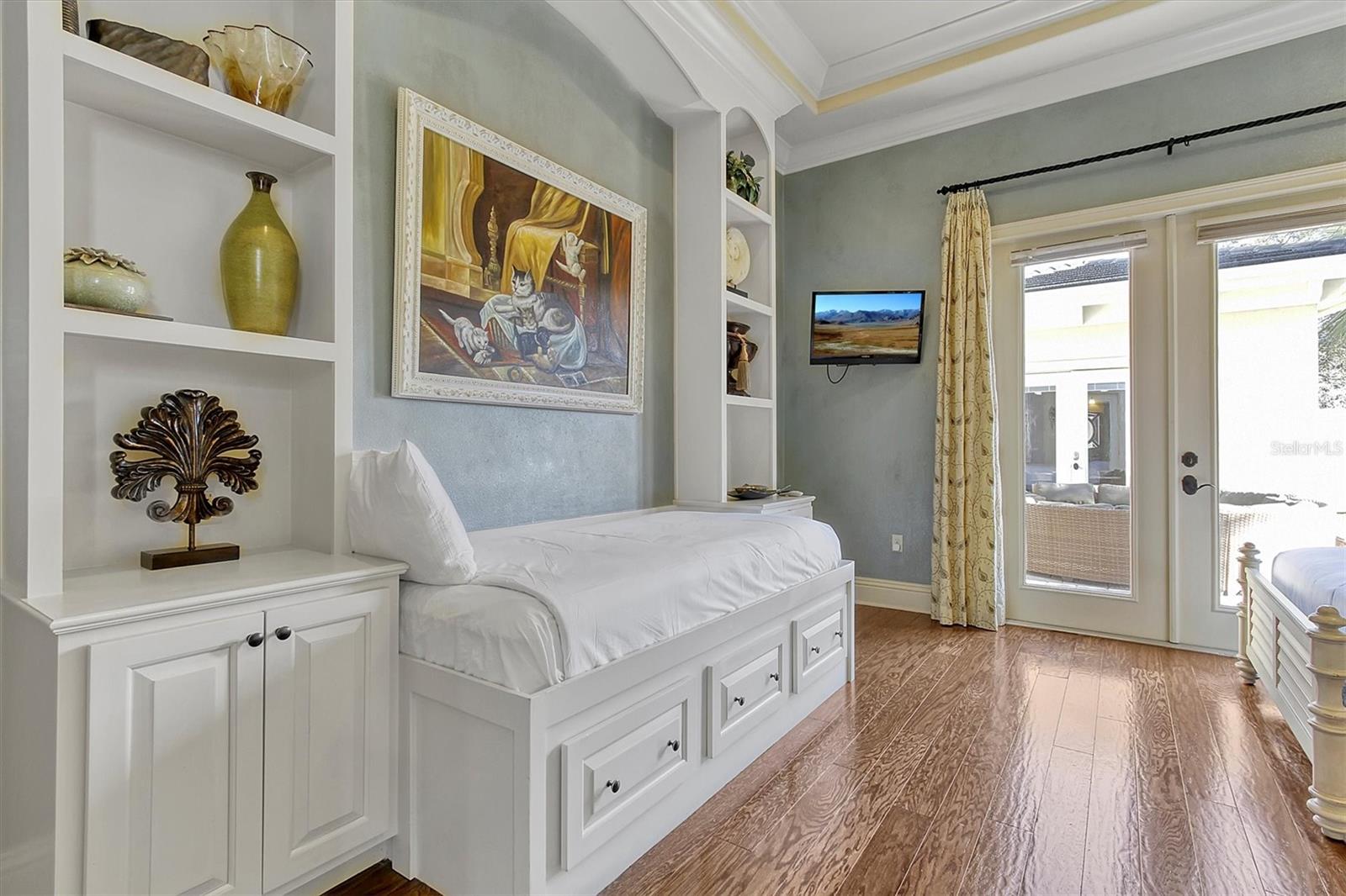 REUNION WEST VLGS NORTH - Residential