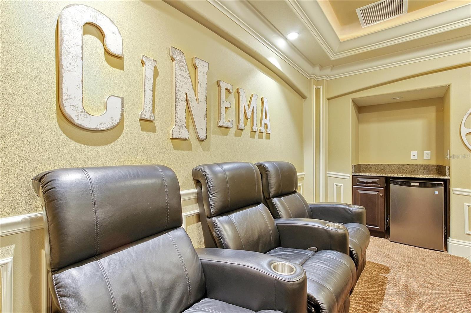 REUNION WEST VLGS NORTH - Residential