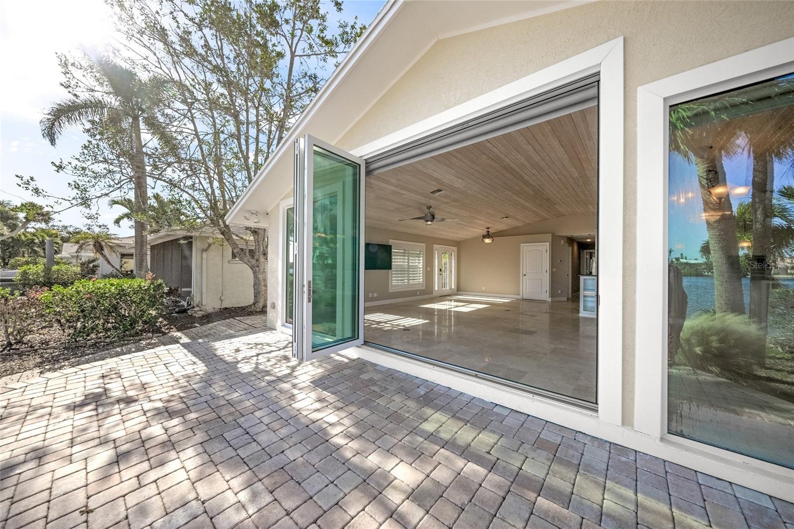 POLYNESIAN GARDENS - Residential