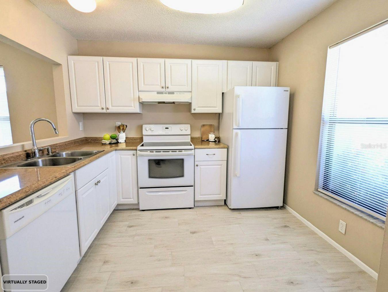 SUMMERFIELD ESTATES - Residential Lease